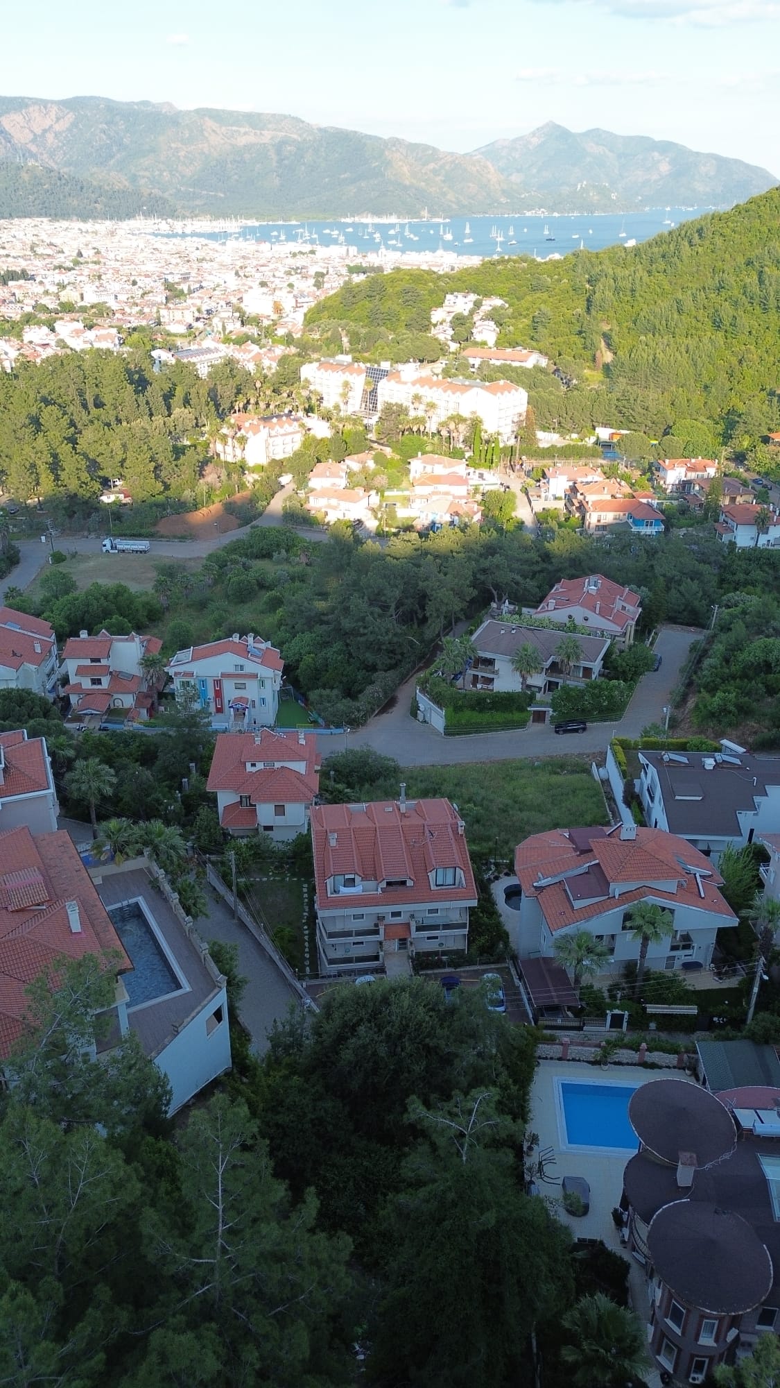MABEL'DEN MARMARİS ARMUTALANDA DENİZ MANZARALI 700M2 SATILIK ARSA